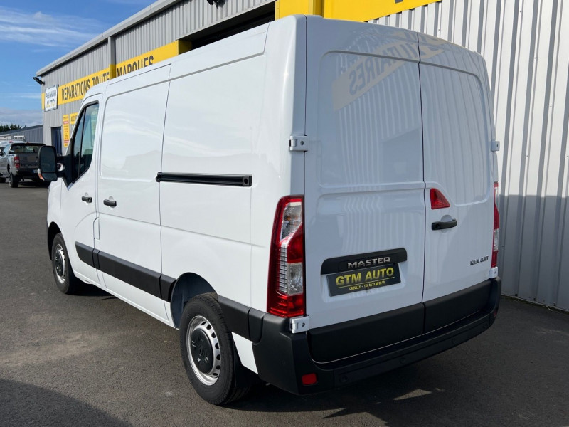 Photo 6 de l'offre de RENAULT MASTER III FG F3300 L1H1 2.3 BLUE DCI 135CH GRAND CONFORT EURO6 à 35990€ chez GTM Auto
