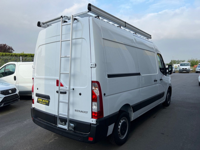 Photo 4 de l'offre de RENAULT MASTER III FG + OPTIONS F3300 L2H2 2.3 BLUE DCI 135CH GRAND CONFORT EURO6 à 39990€ chez GTM Auto