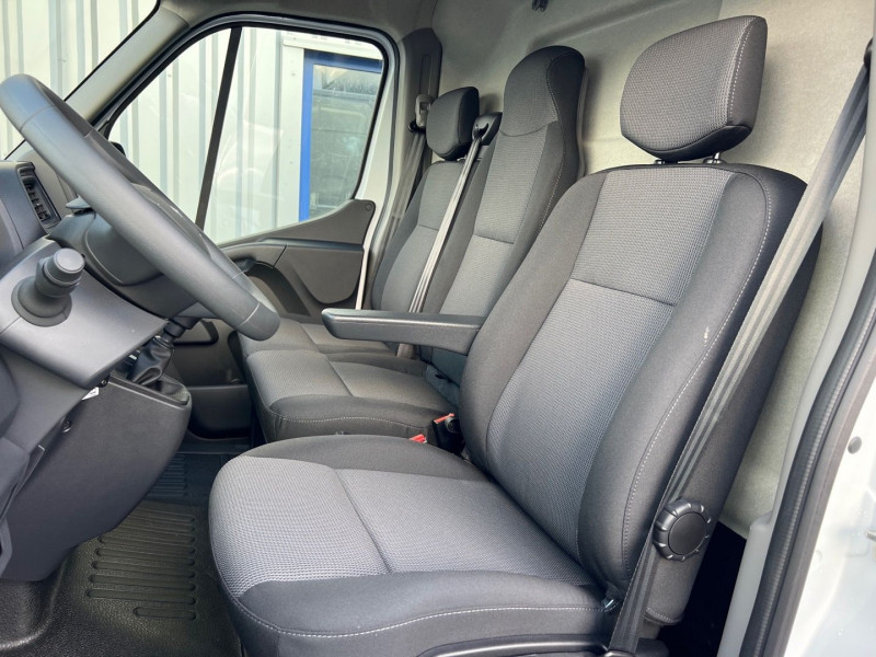 Photo 19 de l'offre de RENAULT MASTER III FG - DISPO F3500 L3H2 2.3 BLUE DCI 150CH GRAND CONFORT EURO6 à 38990€ chez GTM Auto