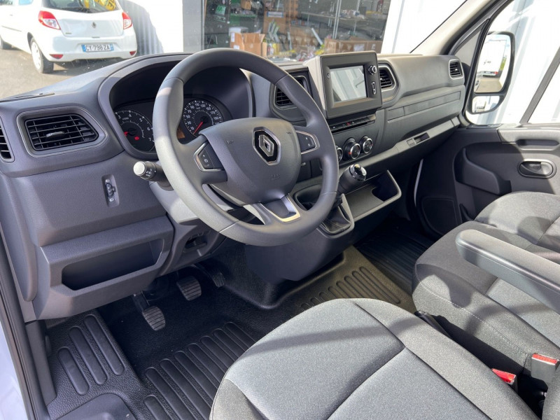 Photo 10 de l'offre de RENAULT MASTER III FG F3300 L1H1 2.3 BLUE DCI 135CH GRAND CONFORT EURO6 à 35990€ chez GTM Auto
