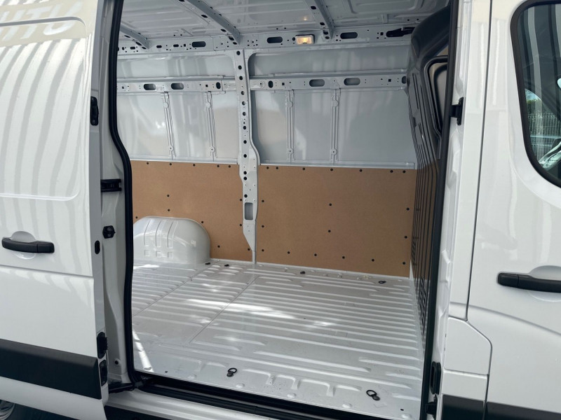 Photo 8 de l'offre de RENAULT MASTER III FG F3300 L2H2 2.3 BLUE DCI 135CH CONFORT EURO6 à 33990€ chez GTM Auto