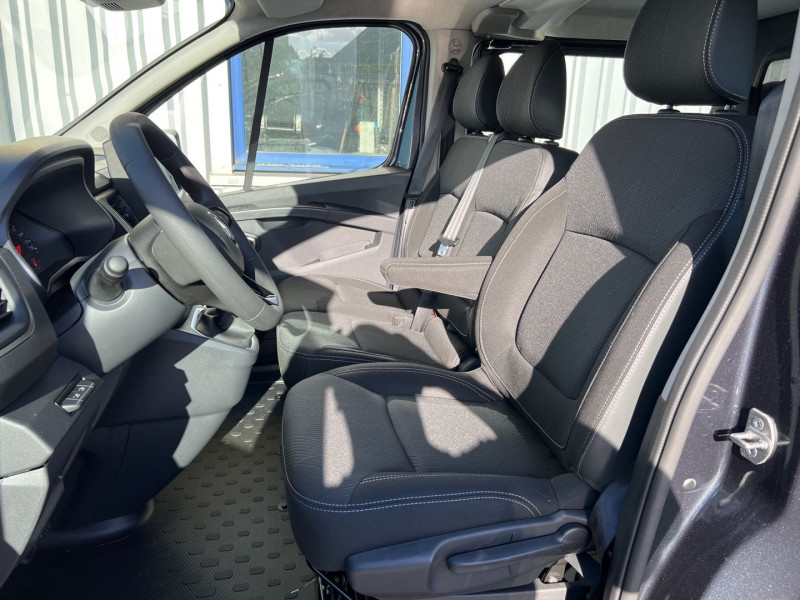 Photo 14 de l'offre de RENAULT TRAFIC III FG - DISPO L2H1 3T 2.0 BLUE DCI 170CH CABINE APPROFONDIE GRAND CONFORT EDC à 42490€ chez GTM Auto