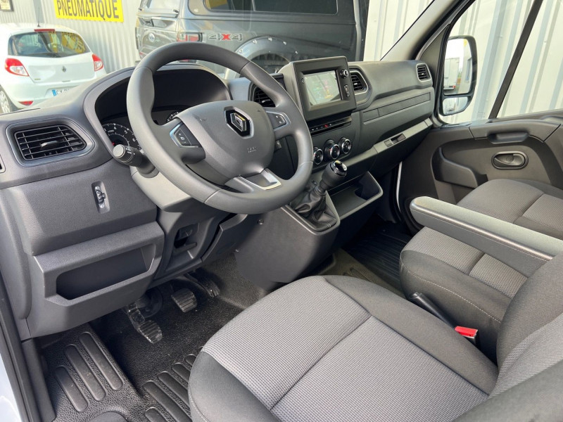 Photo 9 de l'offre de RENAULT MASTER III FG - DISPO F3500 L3H2 2.3 BLUE DCI 150CH GRAND CONFORT EURO6 à 38990€ chez GTM Auto