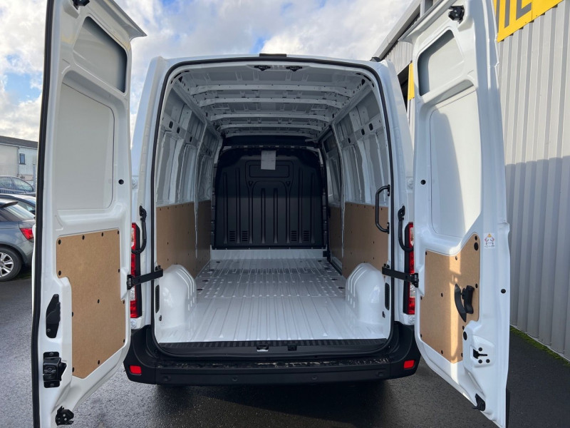 Photo 7 de l'offre de RENAULT MASTER III FG - DISPO F3500 L3H2 2.3 BLUE DCI 150CH GRAND CONFORT EURO6 à 38990€ chez GTM Auto