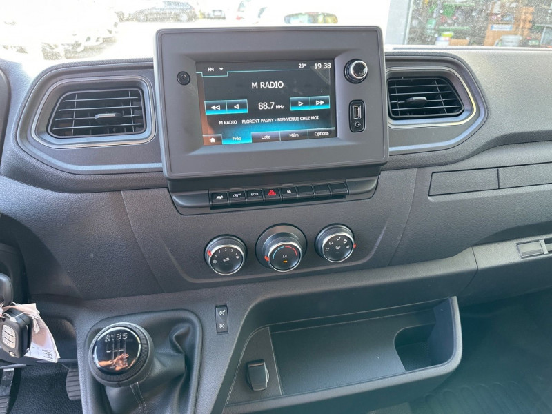 Photo 17 de l'offre de RENAULT MASTER III CABINE APPROFONDIE R3500 L4H2 2.3 BLUE DCI 165CH GRAND CONFORT à 48990€ chez GTM Auto