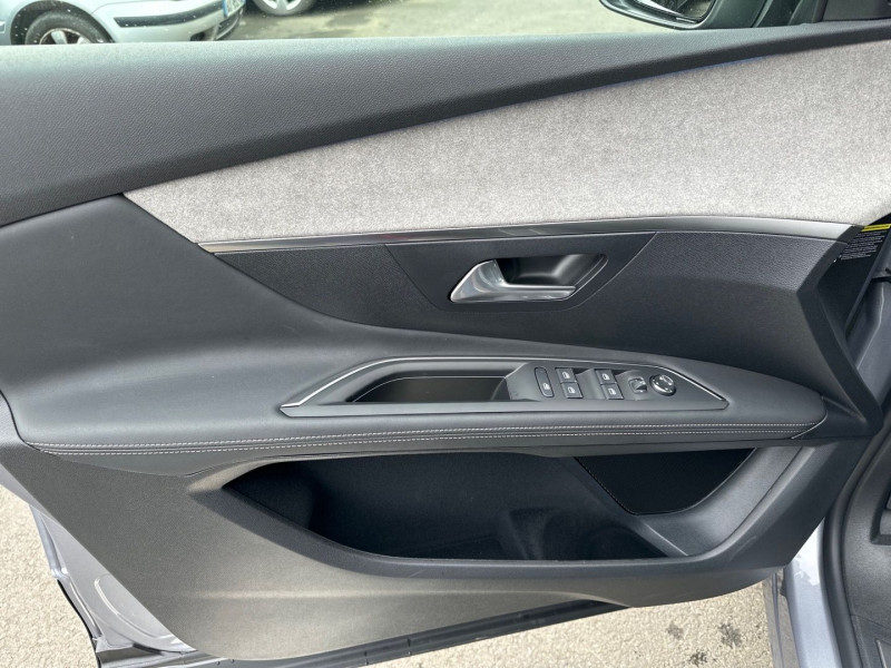 Photo 21 de l'offre de PEUGEOT 3008 1.2 PURETECH 130CH S&S GT EAT8 à 34490€ chez GTM Auto