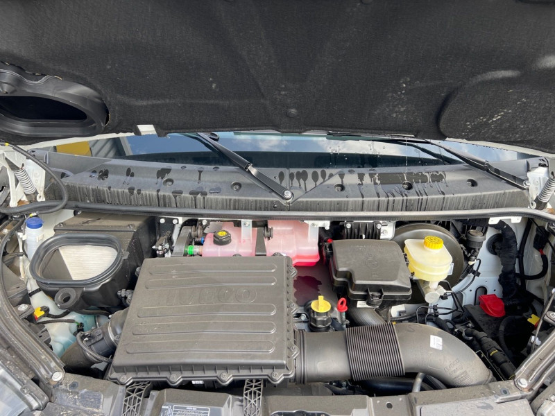Photo 14 de l'offre de IVECO DAILY CCB - BENNE JPM + COFFRE 35C16 EMPATTEMENT 3750 - BENNE 3M20 à 48990€ chez GTM Auto