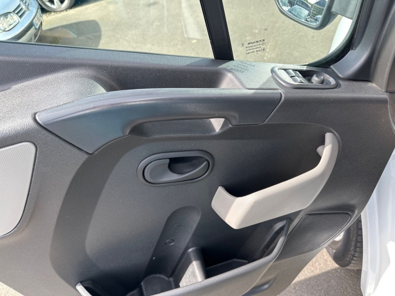 Photo 20 de l'offre de OPEL MOVANO FG F3500 L3H2 2.3 CDTI 130 à 19490€ chez GTM Auto
