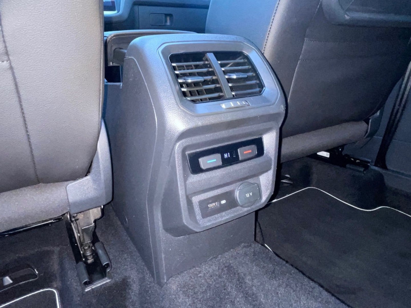 Photo 18 de l'offre de VOLKSWAGEN TIGUAN 2.0 TDI 150CH CARAT EXCLUSIVE DSG7 à 26990€ chez GTM Auto