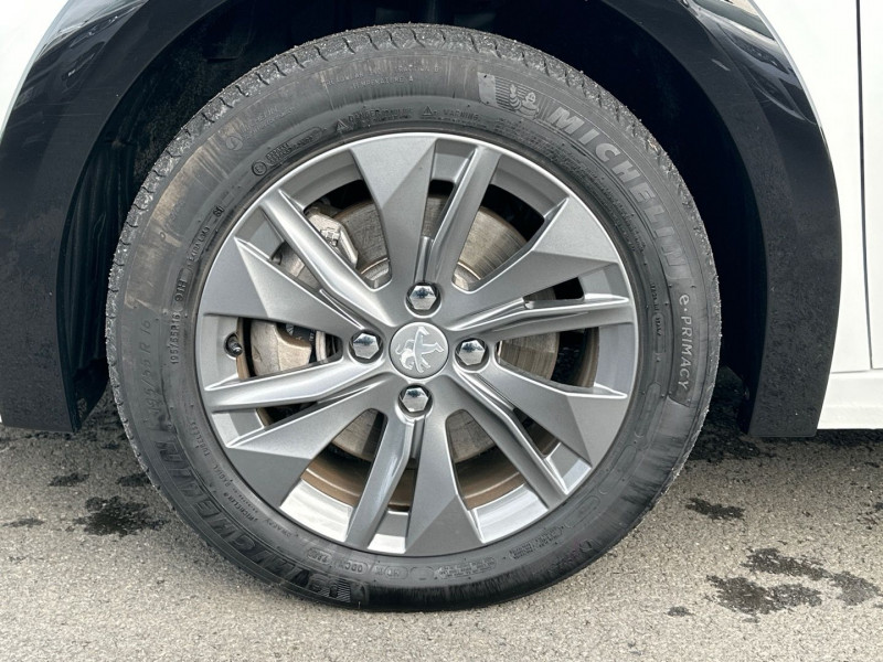 Photo 16 de l'offre de PEUGEOT 208 E-208 136CH ALLURE PACK à 26990€ chez GTM Auto