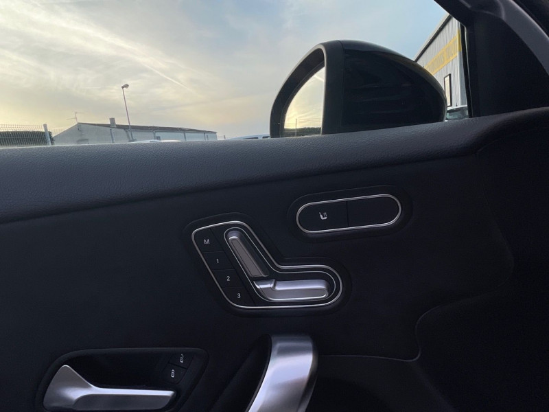Photo 25 de l'offre de MERCEDES-BENZ CLASSE A 200 D 150CH AMG LINE 8G-DCT à 31990€ chez GTM Auto