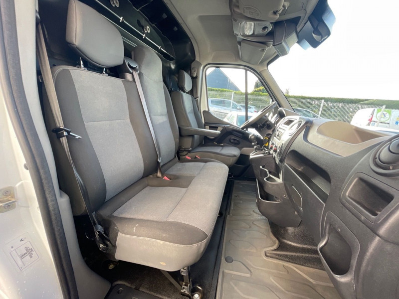 Photo 14 de l'offre de RENAULT MASTER III FG F3500 L2H2 2.3 DCI 145CH ENERGY GRAND CONFORT EURO6 à 19990€ chez GTM Auto