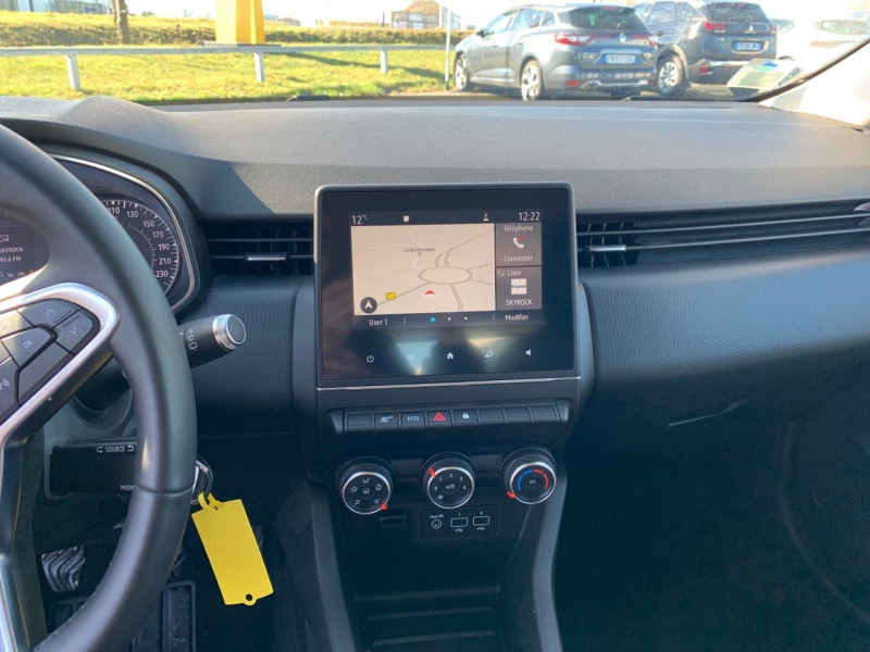 Photo 4 de l'offre de RENAULT CLIO V 1.0 TCE 100CH BUSINESS - 20 à 15990€ chez Garage Bretaudeau