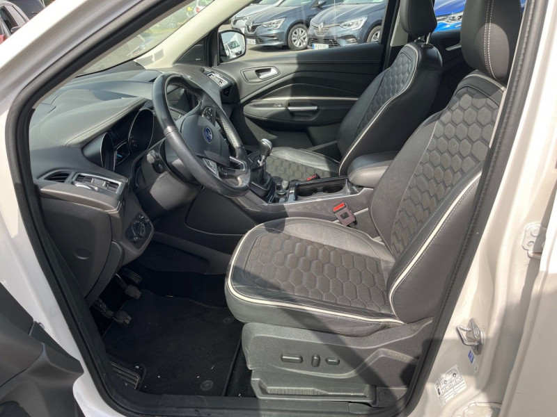 Photo 3 de l'offre de FORD KUGA 2.0 TDCI 150CH STOP&START VIGNALE 4X2 EURO6.2 à 18990€ chez Garage Bretaudeau