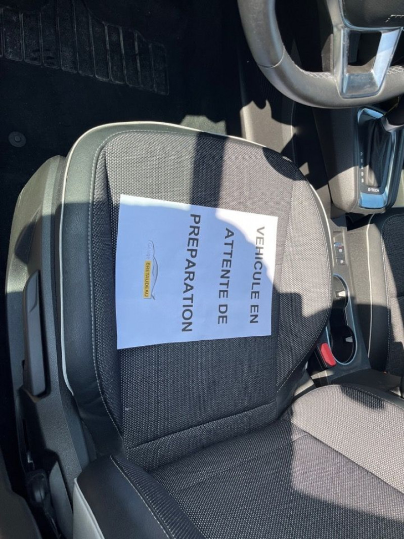 Photo 11 de l'offre de RENAULT CLIO V 1.6 E-TECH 140CH BUSINESS -21 à 17990€ chez Garage Bretaudeau