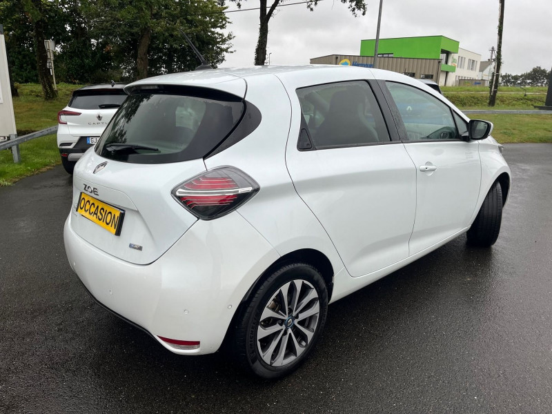 Photo 8 de l'offre de RENAULT ZOE INTENS CHARGE NORMALE R110 4CV à 11990€ chez Garage Bretaudeau