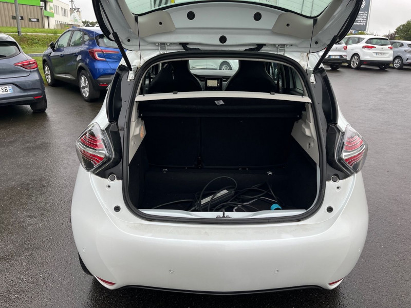 Photo 10 de l'offre de RENAULT ZOE INTENS CHARGE NORMALE R110 4CV à 11990€ chez Garage Bretaudeau