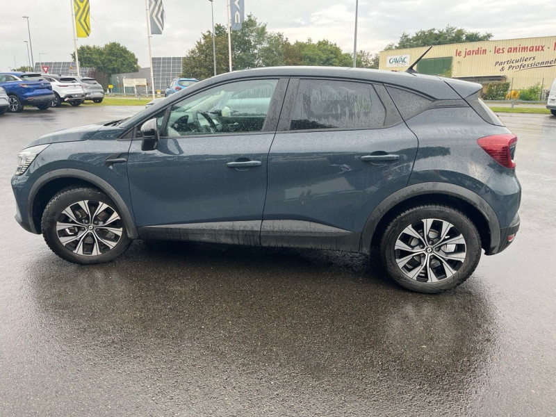 Photo 12 de l'offre de RENAULT CAPTUR II 1.6 E-TECH HYBRIDE 145CH EVOLUTION à 19990€ chez Garage Bretaudeau