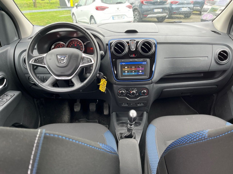 Photo 8 de l'offre de DACIA LODGY 1.3 TCE 130CH FAP 15 ANS 7 PLACES - 20 à 15990€ chez Garage Bretaudeau