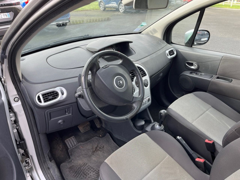 Photo 3 de l'offre de RENAULT GRAND MODUS 1.5 DCI 85CH DYNAMIQUE QUICKSHIFT à 6990€ chez Garage Bretaudeau