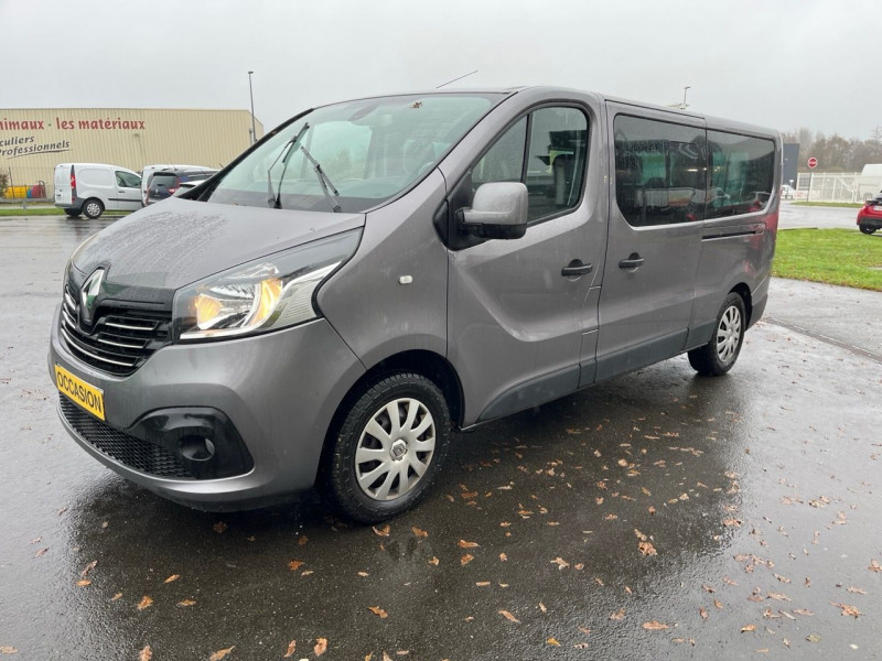 Photo 13 de l'offre de RENAULT TRAFIC III COMBI L2 1.6 DCI 125CH ENERGY LIFE 9 PLACES à 22590€ chez Garage Bretaudeau