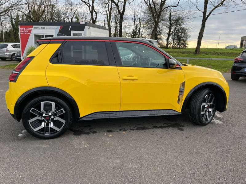 Photo 10 de l'offre de RENAULT 5 III E-TECH ELECTRIQUE 150CH ICONIC CINQ AUTONOMIE CONFORT à 33990€ chez Garage Bretaudeau