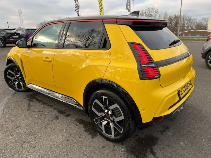 Photo 13 de l'offre de RENAULT 5 III E-TECH ELECTRIQUE 150CH ICONIC CINQ AUTONOMIE CONFORT à 33990€ chez Garage Bretaudeau