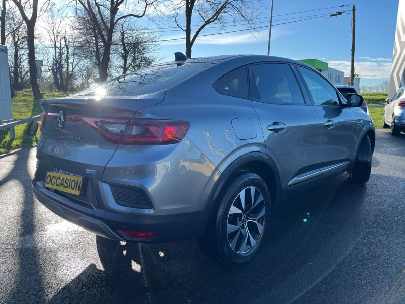 Photo 8 de l'offre de RENAULT ARKANA 1.6 E-TECH 145CH BUSINESS à 19590€ chez Garage Bretaudeau