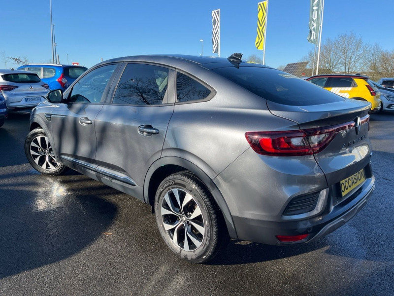 Photo 11 de l'offre de RENAULT ARKANA 1.6 E-TECH 145CH BUSINESS à 19590€ chez Garage Bretaudeau