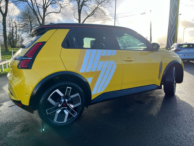 Photo 18 de l'offre de RENAULT 5 III E-TECH ELECTRIQUE 150CH ICONIC CINQ AUTONOMIE CONFORT à 32990€ chez Garage Bretaudeau