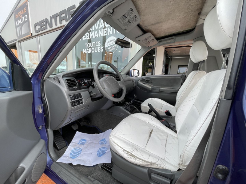 Photo 4 de l'offre de SUZUKI GRAND VITARA CAB 1.6 STANDARD à 9900€ chez Avenue de l'auto