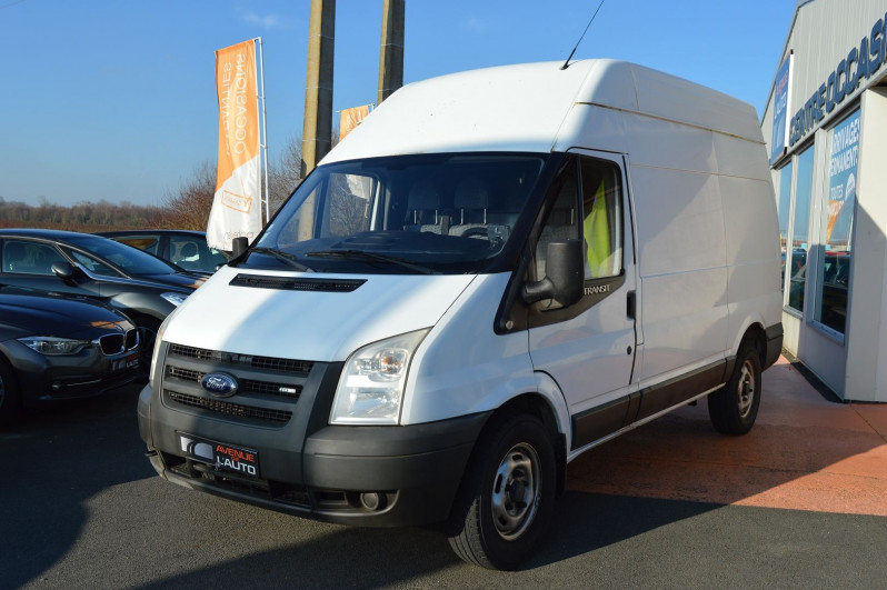 Photo 3 de l'offre de FORD TRANSIT FG 300C 2.2 TDCI 85CH à 8900€ chez Avenue de l'auto