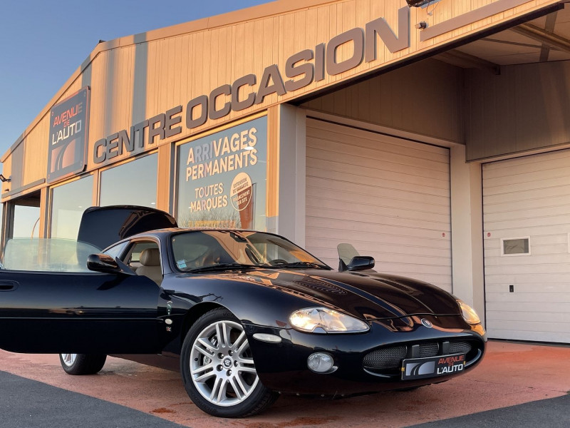 Photo 3 de l'offre de JAGUAR XK8 COUPE R 4.2 SURALIMENTE BA à 19900€ chez Avenue de l'auto