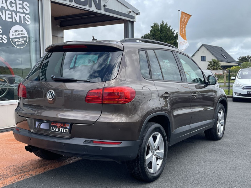 Photo 28 de l'offre de VOLKSWAGEN TIGUAN 2.0 TDI 110CH BLUEMOTION FAP EDITION à 10900€ chez Avenue de l'auto