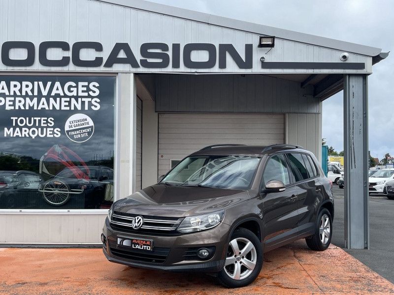 Photo 1 de l'offre de VOLKSWAGEN TIGUAN 2.0 TDI 110CH BLUEMOTION FAP EDITION à 10900€ chez Avenue de l'auto