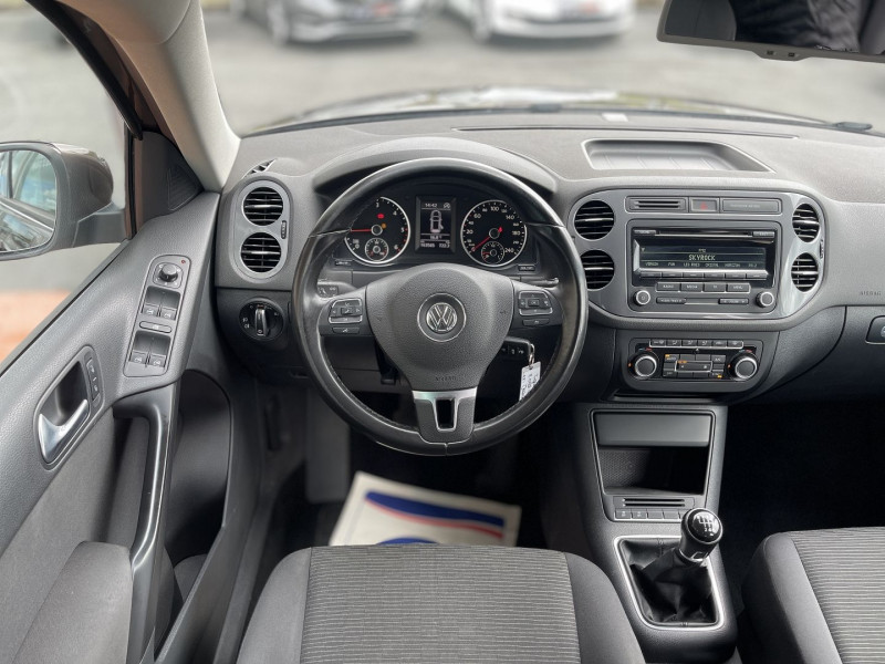 Photo 8 de l'offre de VOLKSWAGEN TIGUAN 2.0 TDI 110CH BLUEMOTION FAP EDITION à 10900€ chez Avenue de l'auto