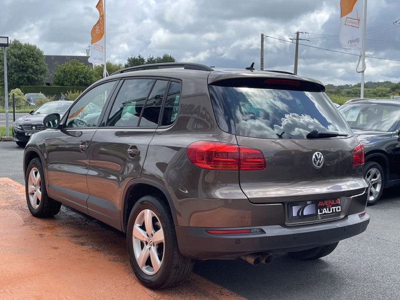 Photo 30 de l'offre de VOLKSWAGEN TIGUAN 2.0 TDI 110CH BLUEMOTION FAP EDITION à 10900€ chez Avenue de l'auto