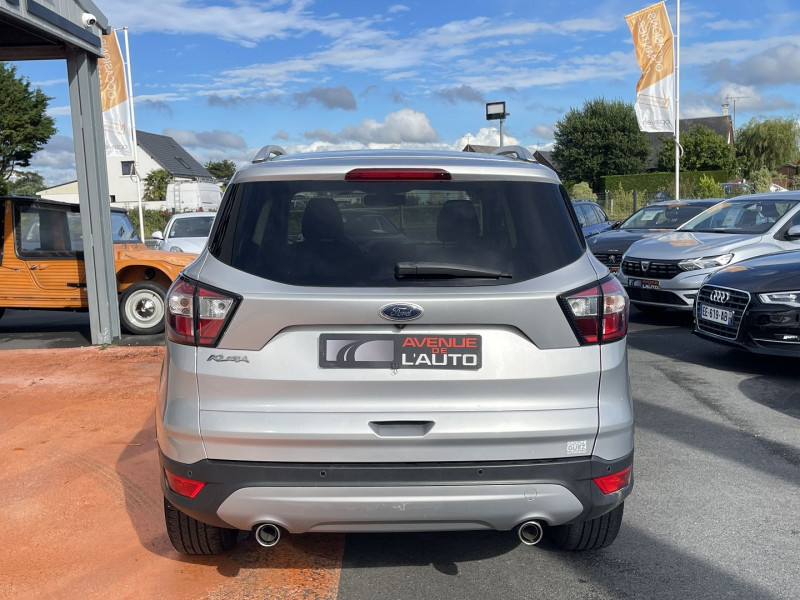 Photo 42 de l'offre de FORD KUGA 2.0 TDCI 150CH STOP&START TITANIUM 4X4 POWERSHIFT à 16900€ chez Avenue de l'auto