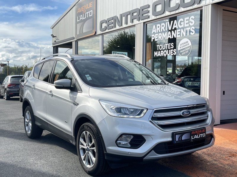 Photo 40 de l'offre de FORD KUGA 2.0 TDCI 150CH STOP&START TITANIUM 4X4 POWERSHIFT à 16900€ chez Avenue de l'auto