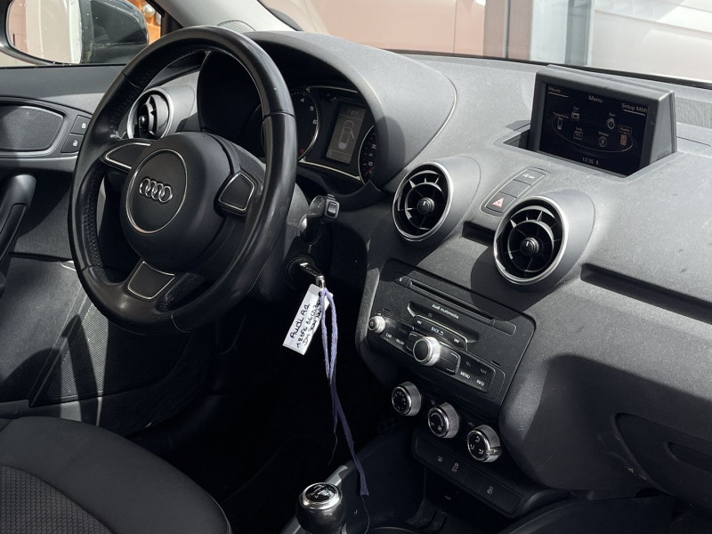 Photo 8 de l'offre de AUDI A1 1.2 TFSI 86CH AMBIENTE à 10950€ chez Avenue de l'auto