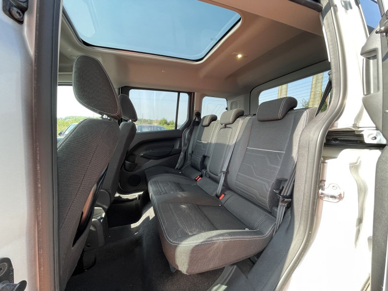 Photo 12 de l'offre de FORD TOURNEO CONNECT 1.6 TDCI 115CH TITANIUM à 14900€ chez Avenue de l'auto