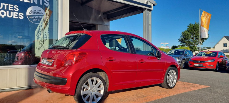 Photo 11 de l'offre de PEUGEOT 207 1.6 THP 16V FELINE 5P à 6990€ chez Avenue de l'auto