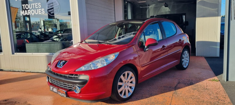 Photo 15 de l'offre de PEUGEOT 207 1.6 THP 16V FELINE 5P à 6990€ chez Avenue de l'auto