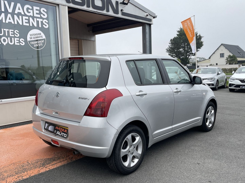 Photo 22 de l'offre de SUZUKI SWIFT 1.3 VVT GLX BMR 5P à 9990€ chez Avenue de l'auto