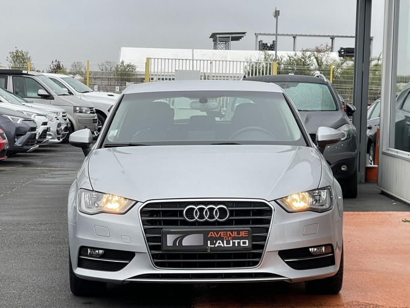 Photo 27 de l'offre de AUDI A3 1.6 TDI 105CH FAP AMBIENTE 3P à 10590€ chez Avenue de l'auto