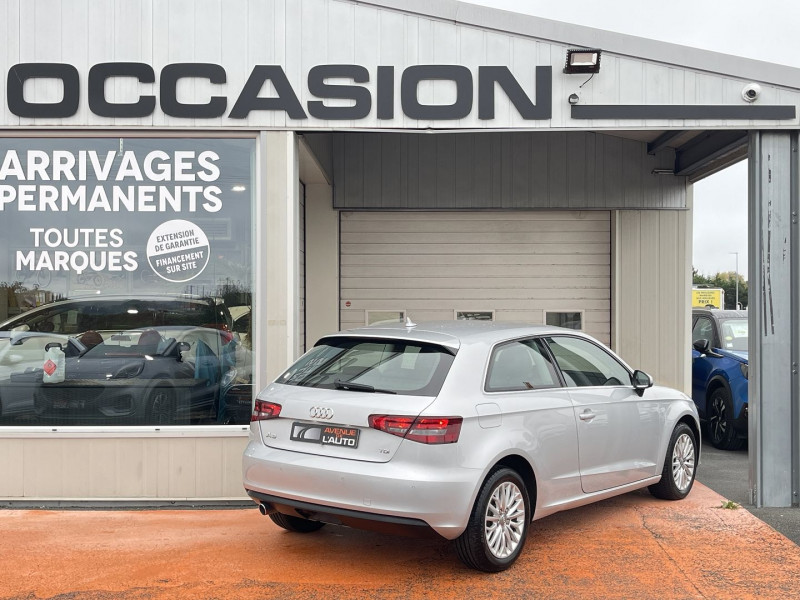 Photo 4 de l'offre de AUDI A3 1.6 TDI 105CH FAP AMBIENTE 3P à 10590€ chez Avenue de l'auto