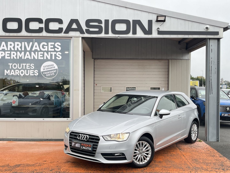 Audi A3 1.6 TDI 105CH FAP AMBIENTE 3P Diesel GRIS ARGENT Occasion à vendre