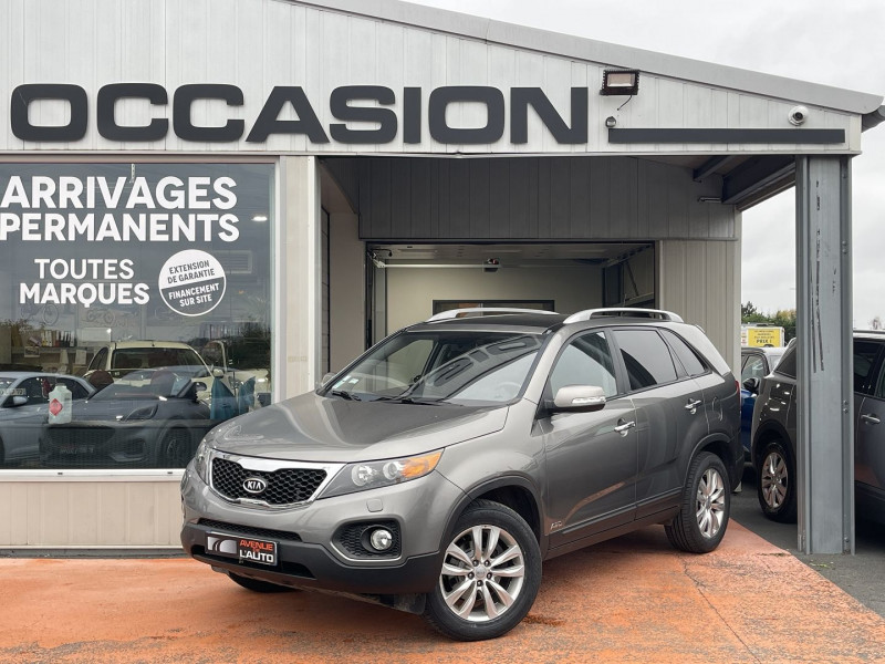 Kia SORENTO 2.2 CRDI197 FAP PREMIUM NAVI BA 7PL Diesel GRIS FONCE Occasion à vendre