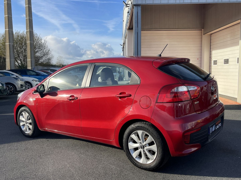 Photo 8 de l'offre de KIA RIO 1.2 85CH ACTIVE 5P à 10590€ chez Avenue de l'auto