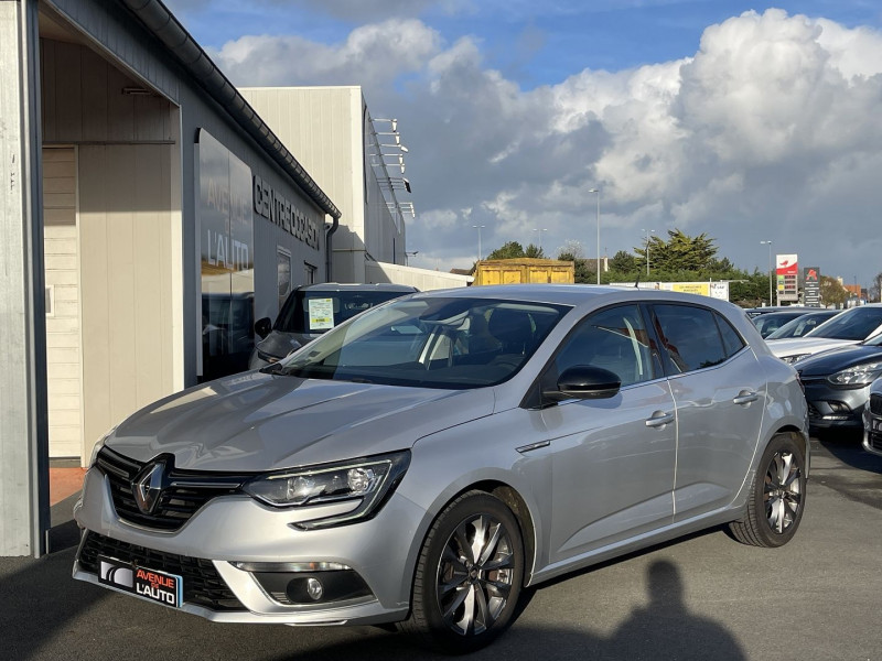 Photo 2 de l'offre de RENAULT MEGANE IV 1.2 TCE 130CH ENERGY LIMITED à 10790€ chez Avenue de l'auto